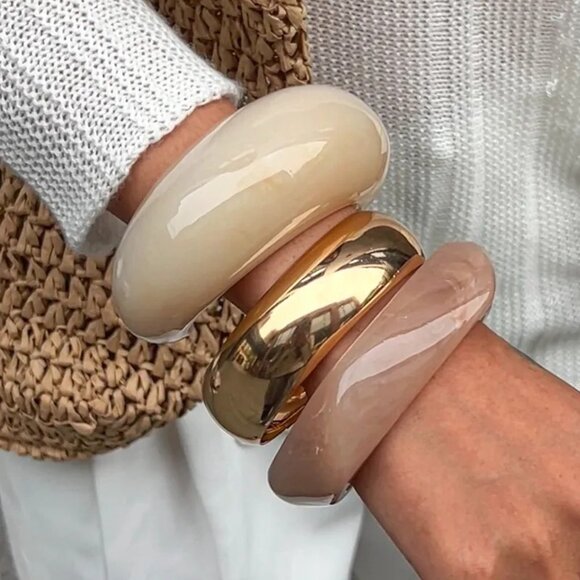 Off White Cream Tan Swirl Lucite Wide Cuff Bracelet Retro Chic Style Stackable - Picture 3 of 9